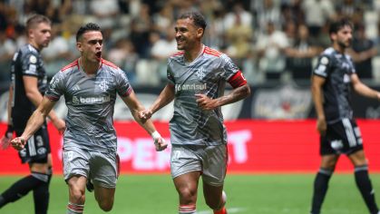Alan Patrick marcou o primeiro gol na Arena MRV