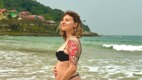 Influenciadora parou de fazer tratamentos para o câncer que tem desde os 15 anos de idade, se tornando uma paciente terminal, com expectativa de vida de seis meses, e depois, paliativa