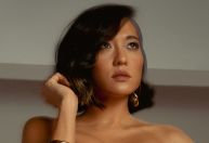 Jacqueline Sato celebra representatividade amarela em "Volta Por Cima"