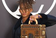 Jaden, filho de Will Smith, usa bolsa de grife de quase R$ 200 mil