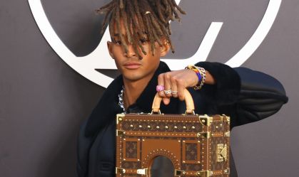 Jaden, filho de Will Smith, usa bolsa de grife de quase R$ 200 mil
