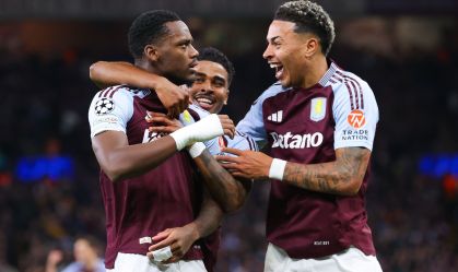 Aston Villa supera o Bayern com golaço de colombiano e Dibu Martínez iluminado