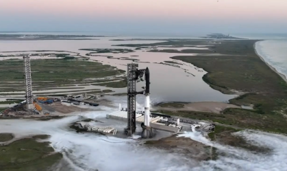 SpaceX faz manobra inédita de retorno com propulsor de foguete Starship; assista
