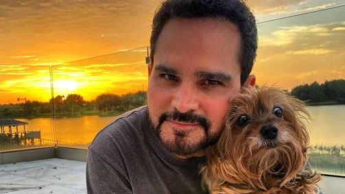 Cantor Luciano Camargo em publicação no Instagram