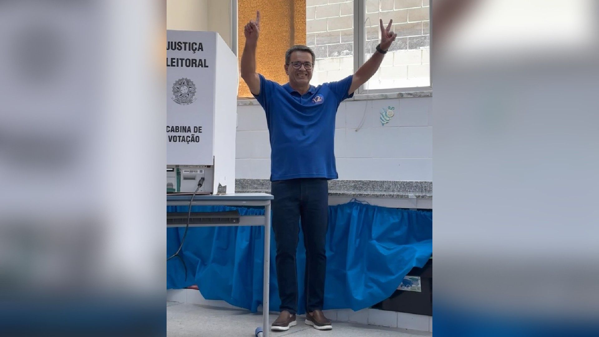 Candidato à Prefeitura de Aracaju, Luiz Roberto (PDT), vota neste domingo (27). • Reprodução