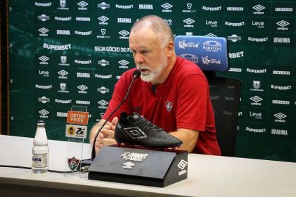 Mano Menezes em coletiva após Fluminense e Athletico