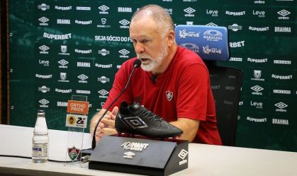 Mano Menezes em coletiva após Fluminense e Athletico