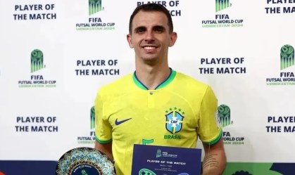 Brasil termina Mundial de Futsal com artilheiro e melhor do torneio