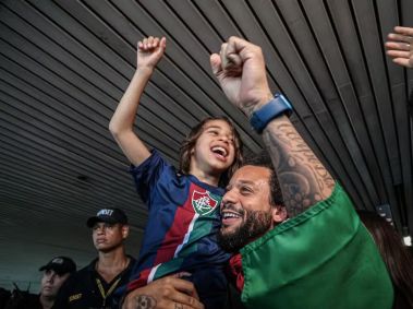 Marcelo, do Fluminense, e o filho Liam