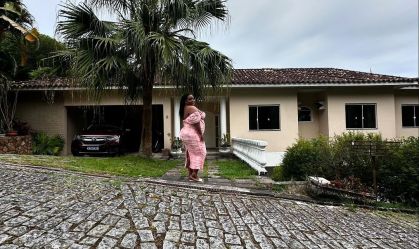 MC Carol mostra nova mansão e reflete sobre passado: "Casa dos meus sonhos"