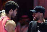 Neymar assiste a jogo de Alcaraz na Arábia Saudita e exalta tenista em encontro