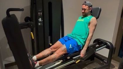 Neymar treina em academia em resort de luxo na Arábia Saudita