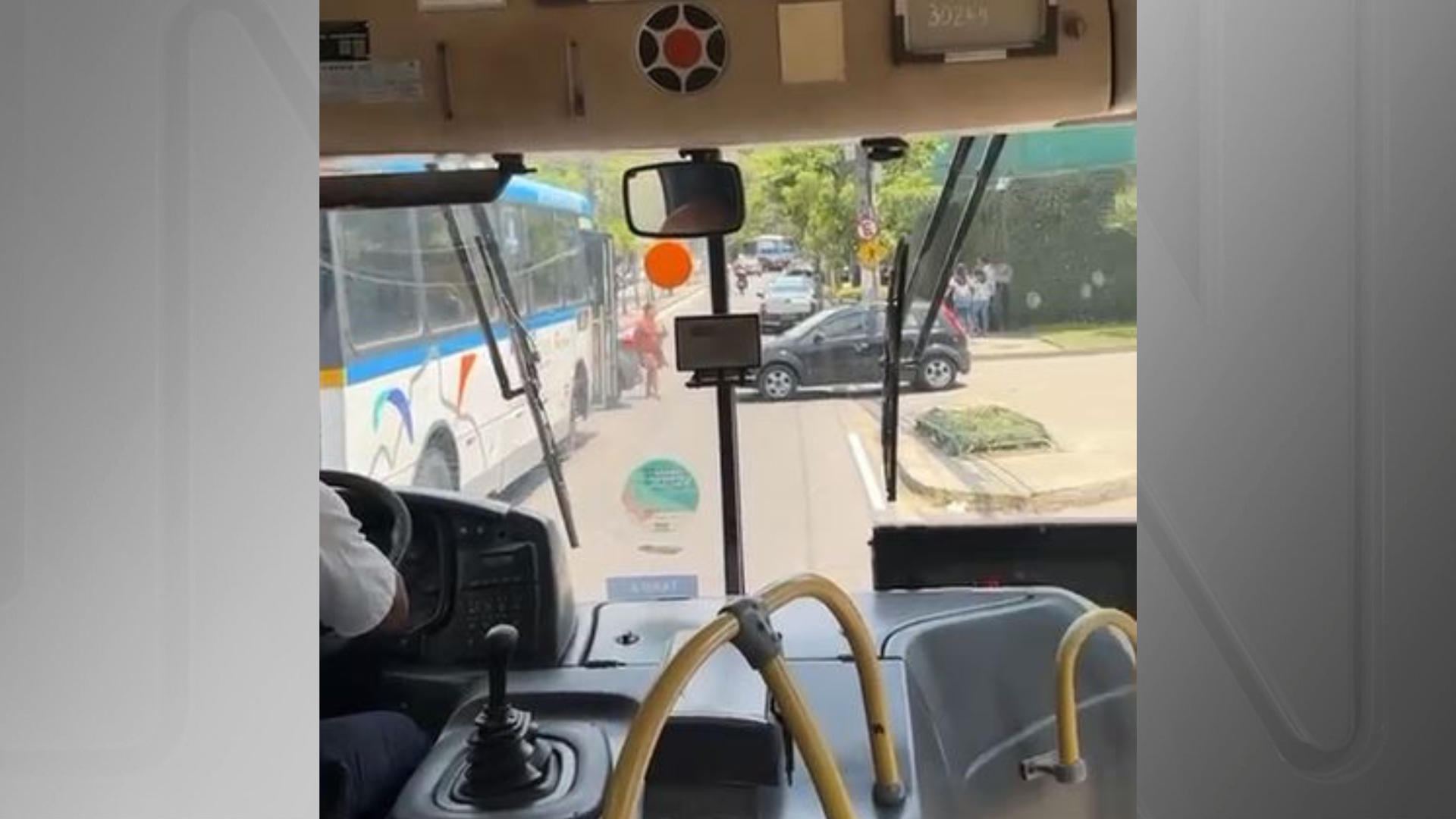 onibus rj 8