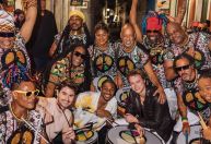 Elenco de "Outer Banks" curte Olodum em Salvador; veja fotos