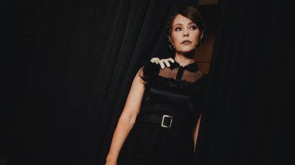 Em clima de Halloween, Paolla Oliveira se fantasia de Wandinha