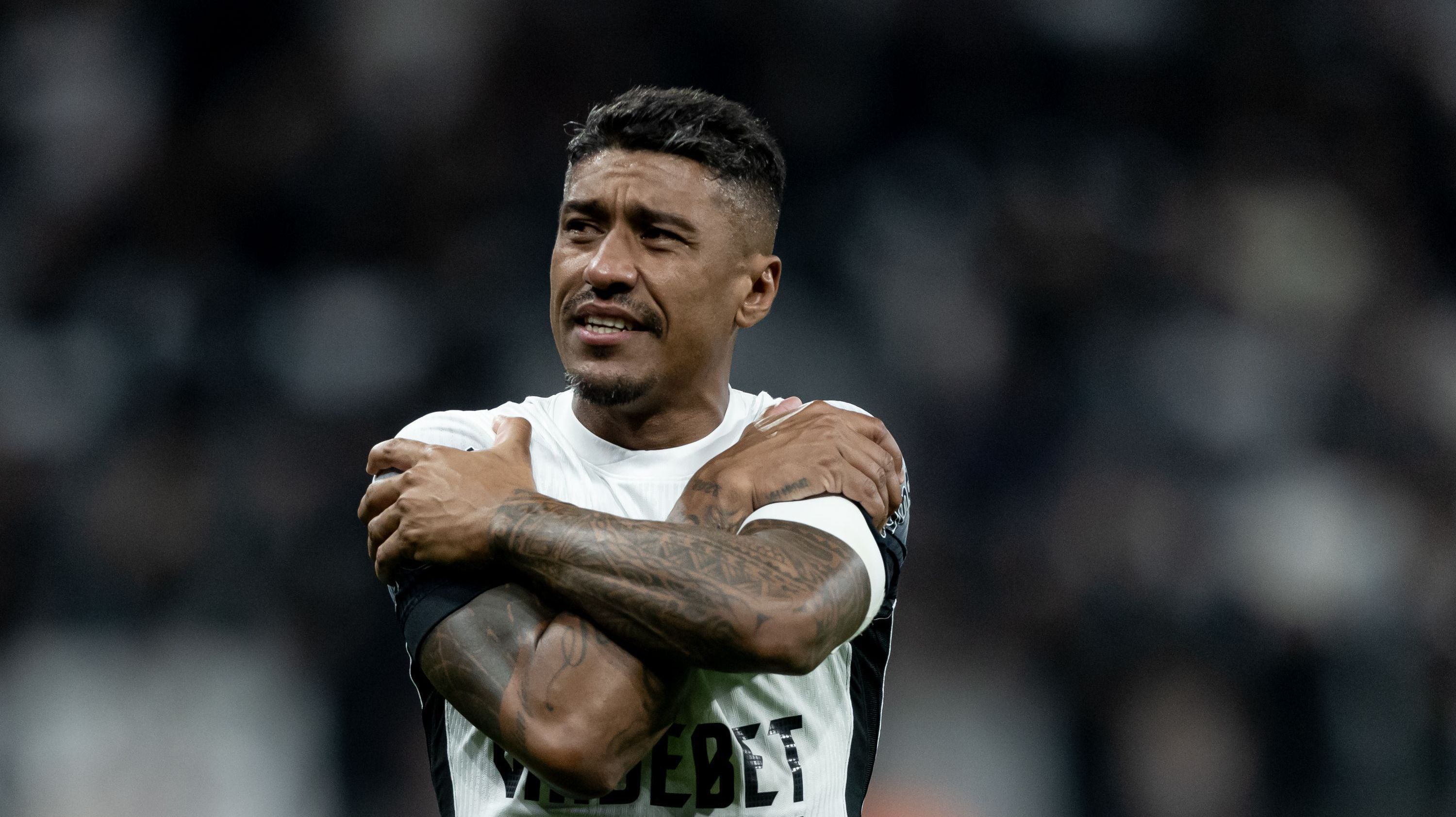 Paulinho, ex-corinthians, anuncia partida de despedida dos gramados