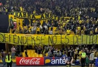 Torcida e jogadores do Peñarol pedem liberdade a uruguaios detidos no Brasil