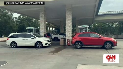 Postos de combustível na Flórida antes da chegada do Furacão Milton