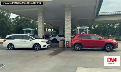 Postos de combustível na Flórida antes da chegada do Furacão Milton