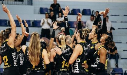 Praia Clube vence Mackenzie em jogo de estreia da Superliga Feminina