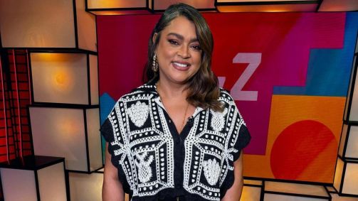 Preta Gil volta aos estúdios do Multishow para apresentar o programa TVZ
