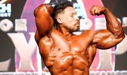Treinador de Ramon Dino diz o que sentiu ao ver brasileiro suar no Olympia