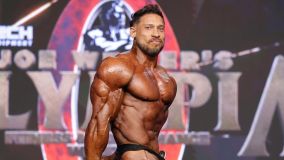 Ramon Dino em apresentação nas prévias do Mr. Olympia