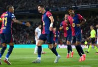 Raphinha marca, Lewandowski dá show e Barcelona vence a primeira na Champions