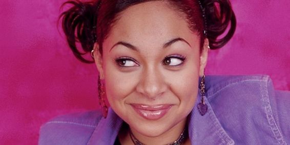 Ashley Spencer contou que a imposição do uso de efeitos para afinar o corpo da atriz ocorreu em um episódio sobre positividade corporal