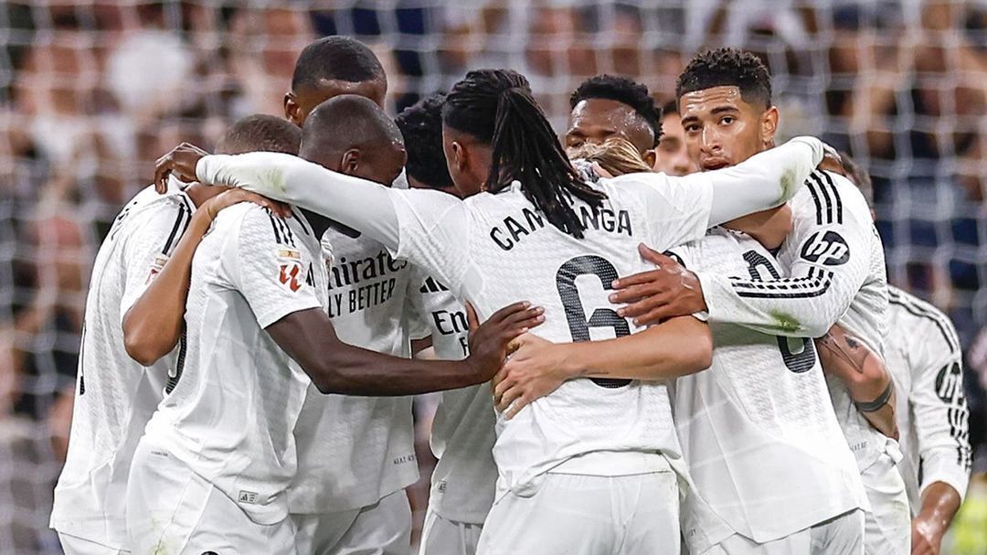 Jogadores do Real Madrid comemoram gol contra o Villarreal