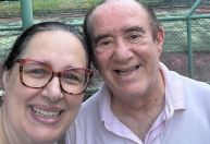 Esposa de Renato Aragão diz ter se apaixonado por ele aos seis anos