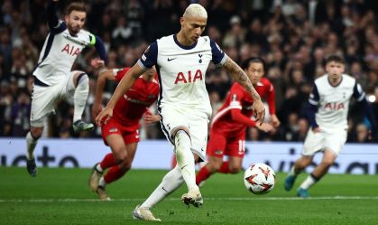 Richarlison, do Tottenham, volta a marcar gol após mais de cinco meses