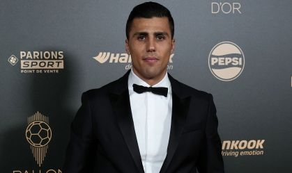 "Rodri: prêmio merecido, descrédito total", diz jornal espanhol