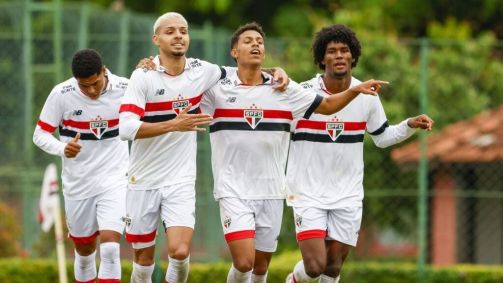 São Paulo venceu o Criciúma no jogo de ida por 4 a 0