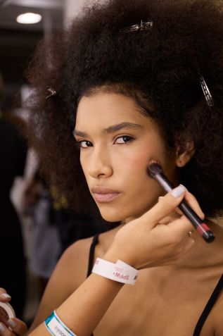 Backstage de beleza Sou de Algodão na SPFW N58 • Divulgação/Sou de Algodão
