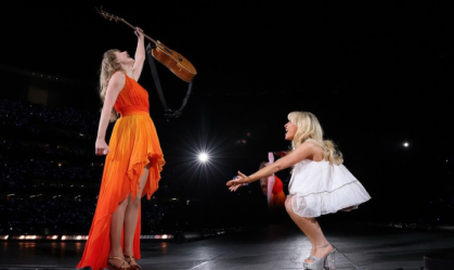 Taylor Swift surpreende plateia e canta "Espresso" com Sabrina Carpenter em show