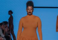 Thalma de Freitas, Zilda de "Laços de Família", desfila na SPFW