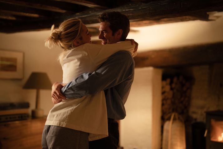 Florence Pugh e Andrew Garfield em "Todo Tempo Que Temos" • Divulgação/Imagem Filmes