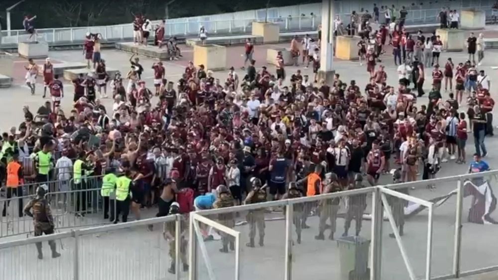 Torcida do Lanús em Belo Horizonte