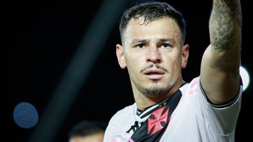 Hugo Moura comemora gol do Vasco sobre o Cuiabá