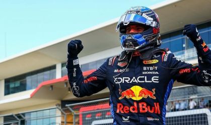 Verstappen comemora vitória na corrida sprint de Austin
