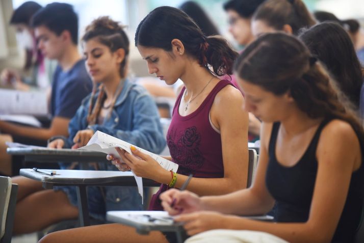 O Inep utiliza o método TRI para correção do Enem, que avalia quantidade e qualidade dos acertos dos estudantes • Antonio Scarpinetti/SEC Unicamp