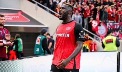 Victor Boniface fez um dos gols da vitória do Bayer Leverkusen sobre o Frankfurt