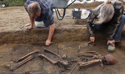 Arqueólogos se surpreendem com estado de esqueletos vikings na Dinamarca