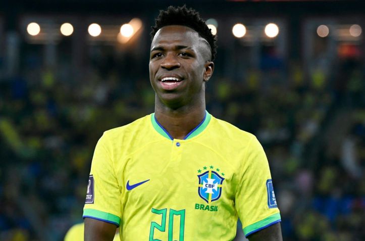 Vinicius Júnior com camisa do Brasil • Reprodução