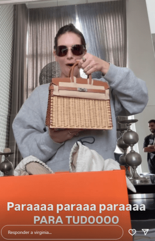Nova bolsa grifada de Virginia • Instagram/ Virginia Fonseca