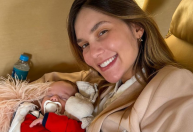 Virginia mostra 1ª viagem de avião de José Leonardo; veja fotos