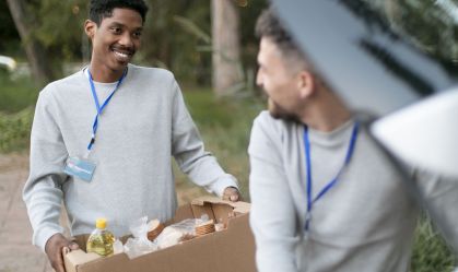 Como pequenos atos sociais podem combater a solidão