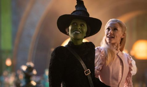 Cynthia Erivo e Ariana Grande em &quot;Wicked&quot;