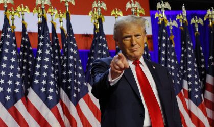 EUA: Desfile militar no aniversário de Trump começa em Washington